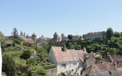 Estiramientos en Silla: Tu Rutina Esencial para Viajeros y la Oficina