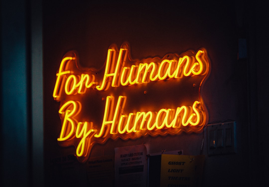 10-habilidades-humanas-esenciales-para-sobrevivir-en-la-era-de-la-ia-1761696905252