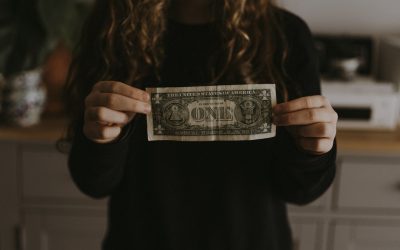 Cómo Ganar Dinero con IA: La Guía Completa para Principiantes en 2025