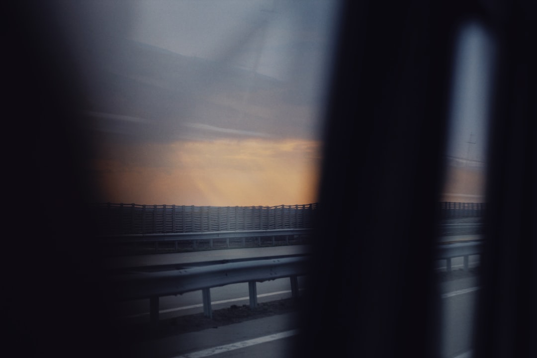 c-mo-viajar-barato-en-2025-tu-gu-a-definitiva-para-ahorrar-en-vuelos-alojamiento-y-comida-1759925714872