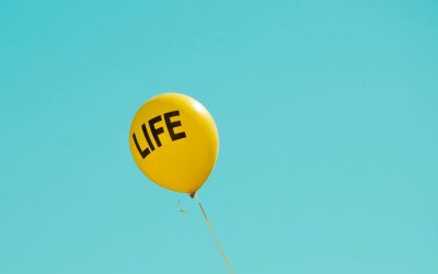 Por Qué Vivir de Forma Sencilla Te Hace Más Feliz: La Ciencia Detrás de la Simplicidad