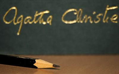 Compatibilidad Astrológica: Descifrando las Conexiones Más Allá del Signo Solar