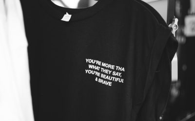 Conviértete en Influencer en 2026: Tu Guía Definitiva para Dominar YouTube, Instagram, TikTok y Facebook