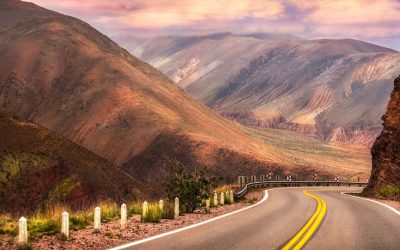 Explorando el Mundo a Través del Paladar: Tendencias y Consejos para Viajes Gastronómicos en 2024-2026