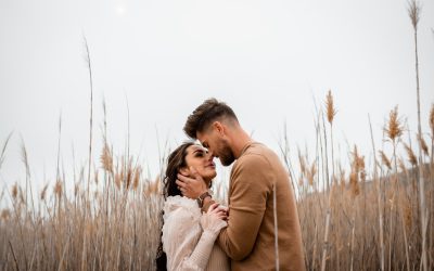 Descifrando el Amor Cósmico: Guía Completa de Compatibilidad Zodiacal en 2026