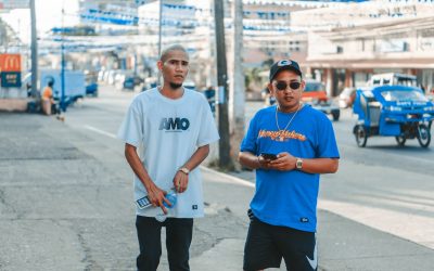 Cómo Convertirse en un Influencer Exitoso en 2026: Tu Guía Definitiva para YouTube, Instagram, TikTok y Facebook