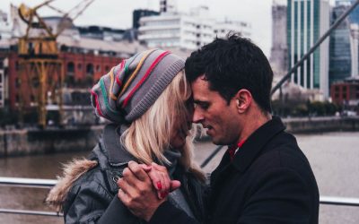 Compatibilidad Zodiacal: ¿Mito o Guía para el Amor en 2026?