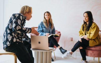 Conviértete en un Influencer Exitoso en 2026: Estrategias Clave para YouTube, Instagram y TikTok
