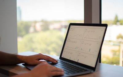 El Camino Hacia el Éxito: Cómo Convertirse en un Influencer Destacado en 2026 (YouTube, Instagram, TikTok y Facebook)