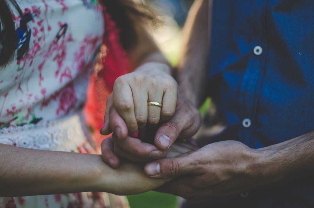 astrolog-a-y-compatibilidad-de-parejas-descubre-la-conexi-n-c-smica-con-tu-alma-gemela-1785532526404
