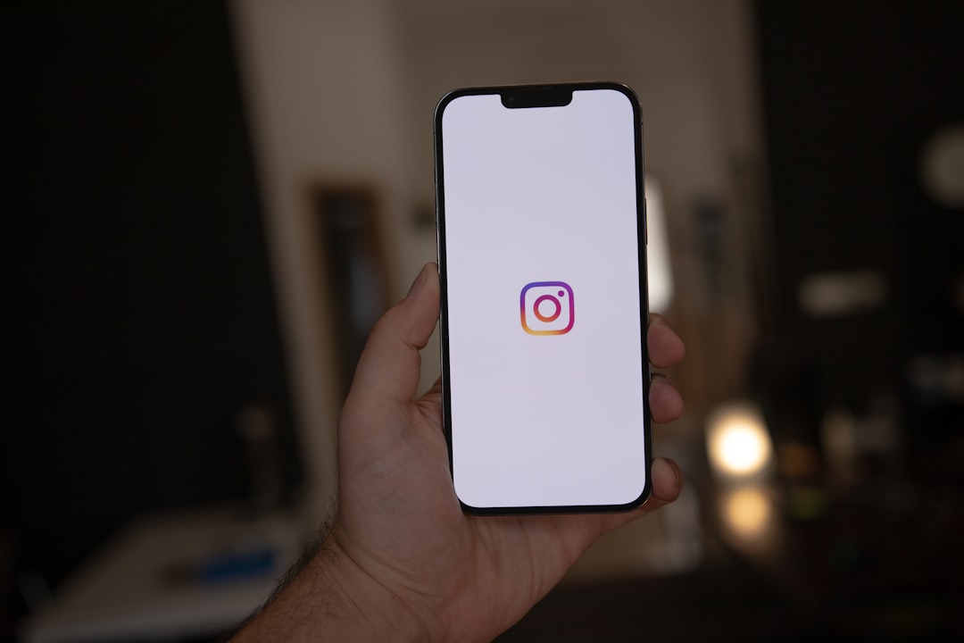 convi-rtete-en-un-influencer-de-xito-en-2026-estrategias-clave-para-youtube-instagram-tiktok-y-facebook-1784193305090