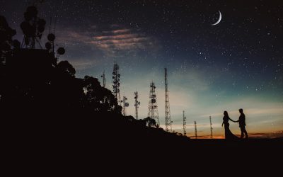 Descifrando el Cosmos: La Compatibilidad Astrológica y las Relaciones Modernas ✨