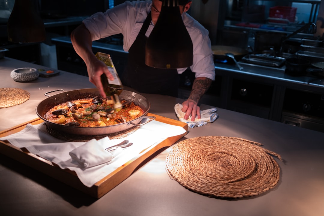 explorando-el-mundo-a-trav-s-del-paladar-las-tendencias-y-joyas-culinarias-de-2026-1783674901147