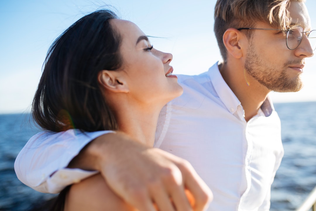 compatibilidad-zodiacal-descifrando-las-conexiones-c-smicas-en-el-amor-y-la-amistad-1785683693296
