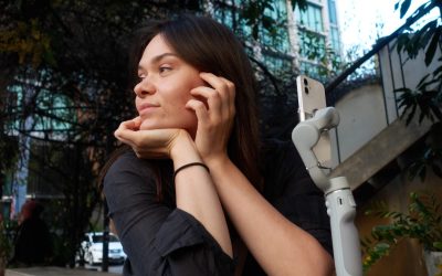 Conviértete en un Influencer Exitoso: Guía Actualizada para YouTube, Instagram, TikTok y Facebook en 2026