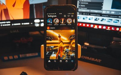 Cómo Convertirse en un Influencer Exitoso en 2026: Su Guía Definitiva para YouTube, Instagram, TikTok y Facebook